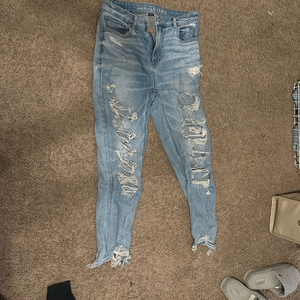 American eagle ripped jeans